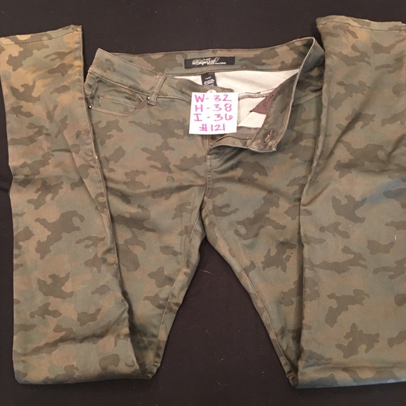 Camouflage Skinny Jeans BNWOT - Picture 3 of 5